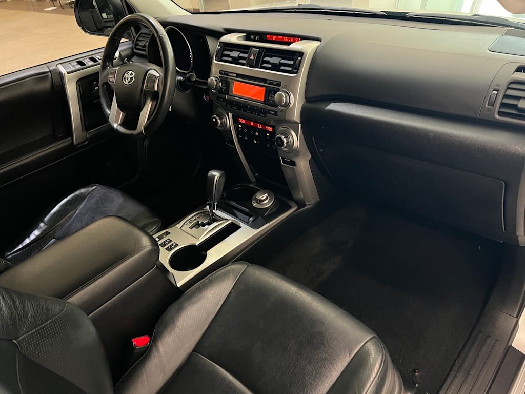 Thumbnail: 2011 Toyota 4Runner - 14