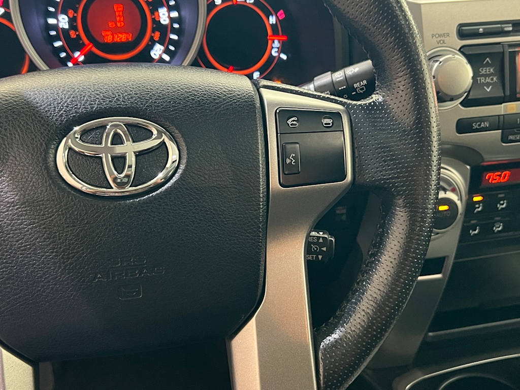 Thumbnail: 2011 Toyota 4Runner - 25