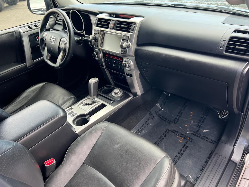 Thumbnail: 2011 Toyota 4Runner - 13