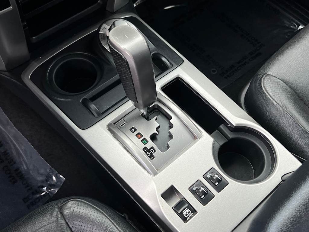 Thumbnail: 2011 Toyota 4Runner - 15