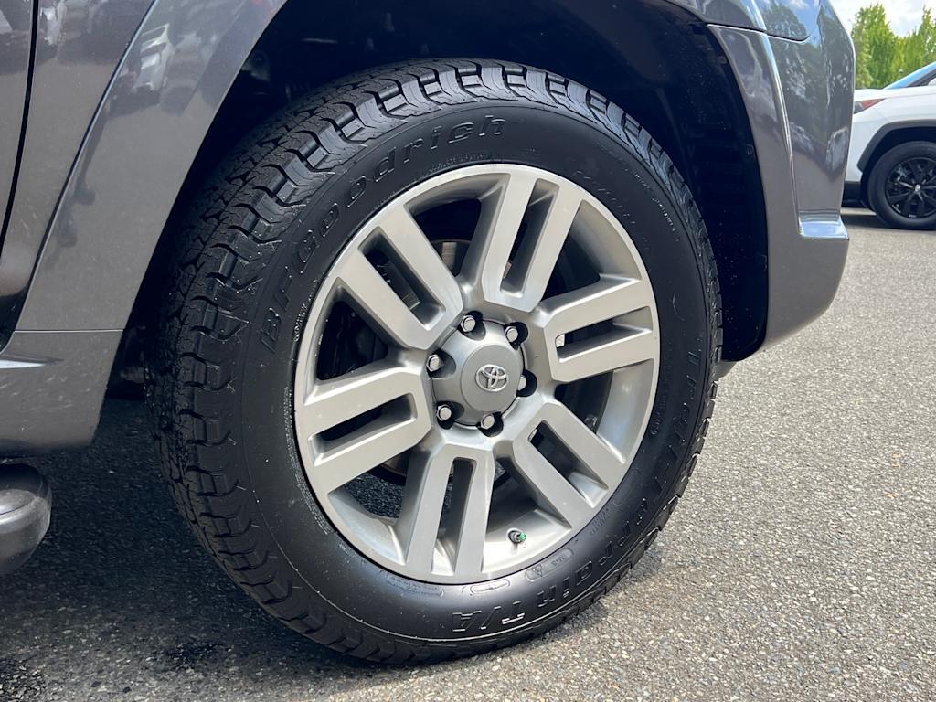 Thumbnail: 2011 Toyota 4Runner - 7