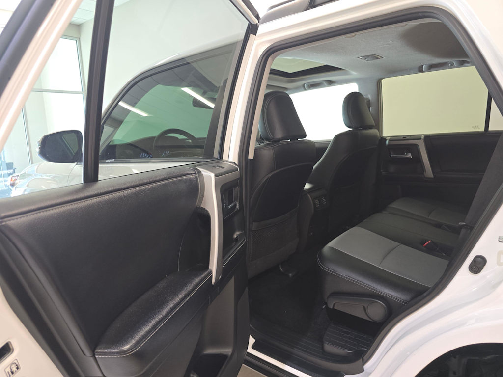 Thumbnail: 2019 Toyota 4Runner - 29