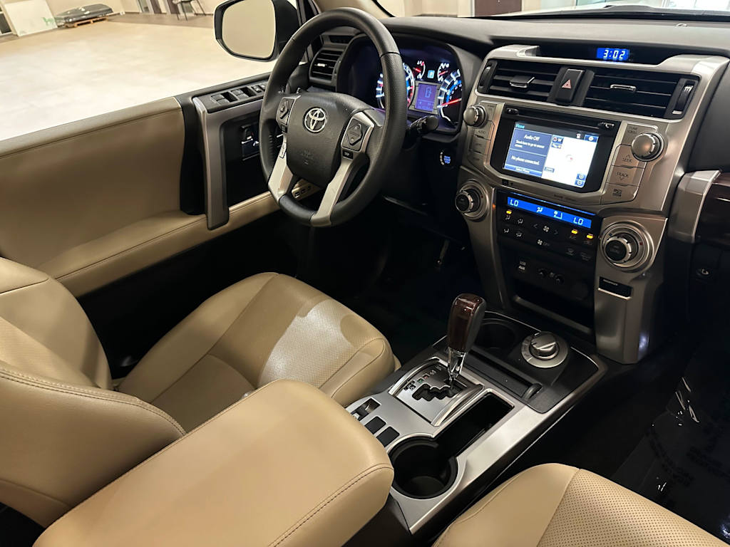 Thumbnail: 2019 Toyota 4Runner - 32