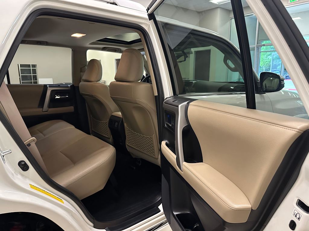 Thumbnail: 2019 Toyota 4Runner - 30