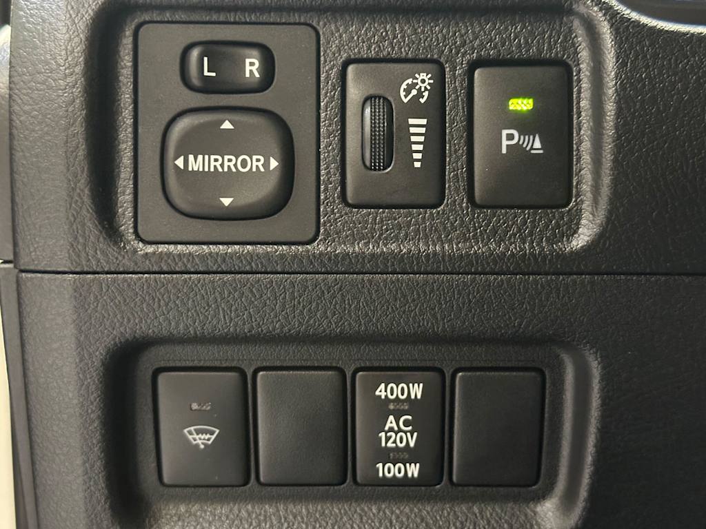 Thumbnail: 2019 Toyota 4Runner - 25