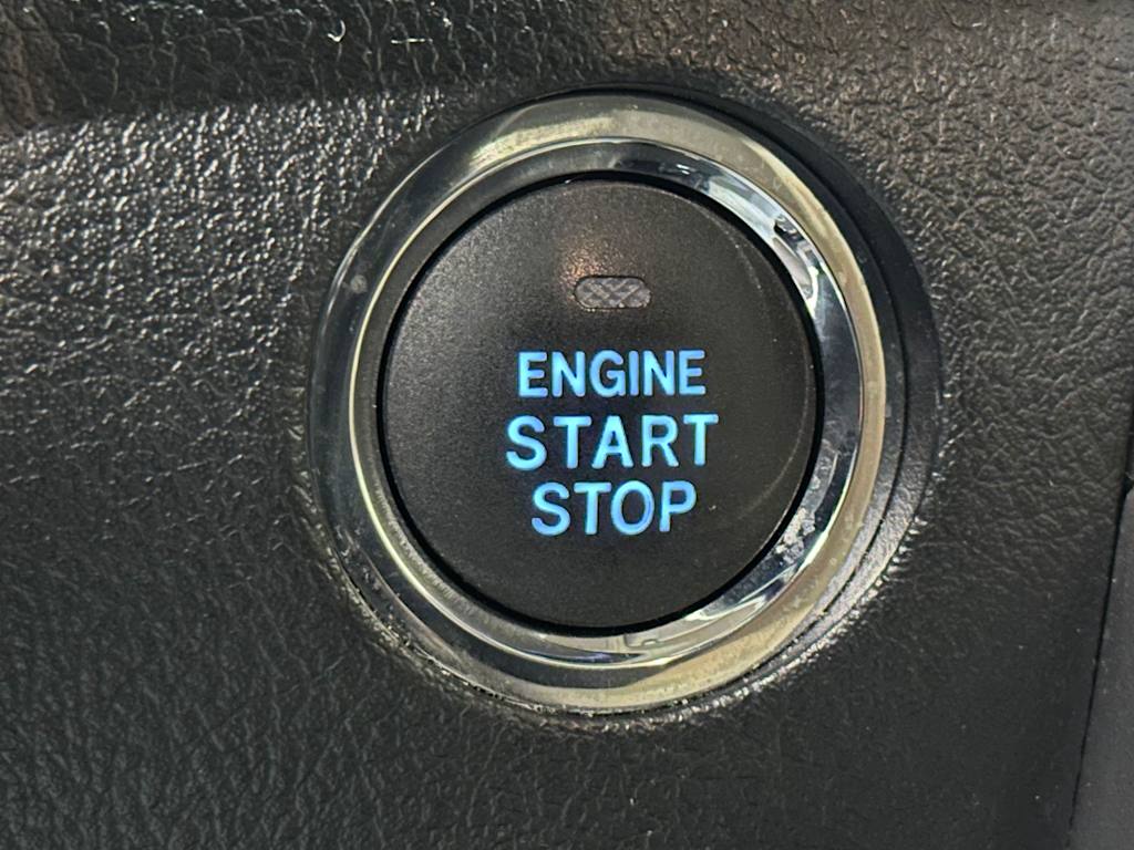 Thumbnail: 2019 Toyota 4Runner - 26
