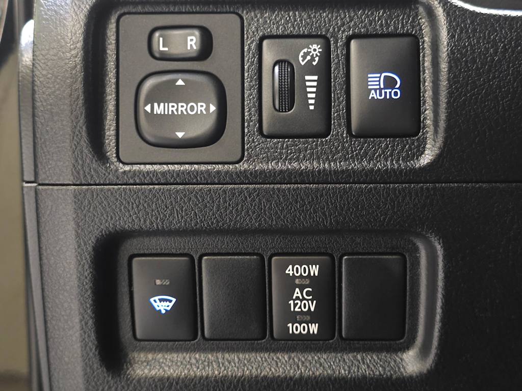 Thumbnail: 2020 Toyota 4Runner - 24