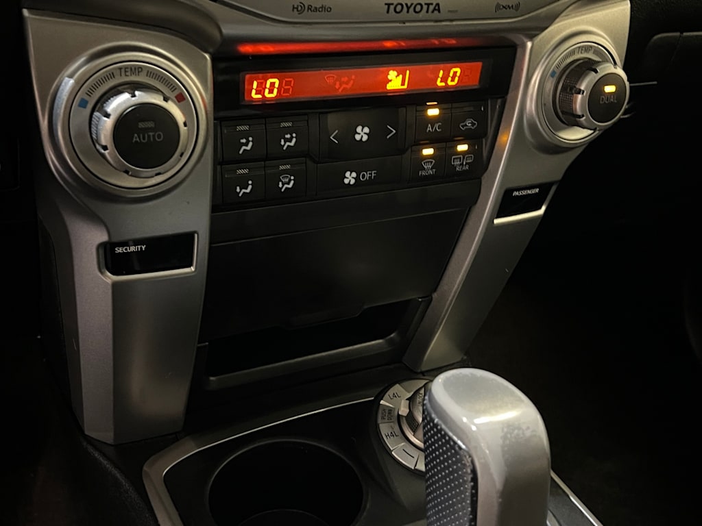 Thumbnail: 2012 Toyota 4Runner - 27