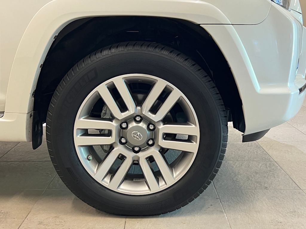 Thumbnail: 2012 Toyota 4Runner - 8