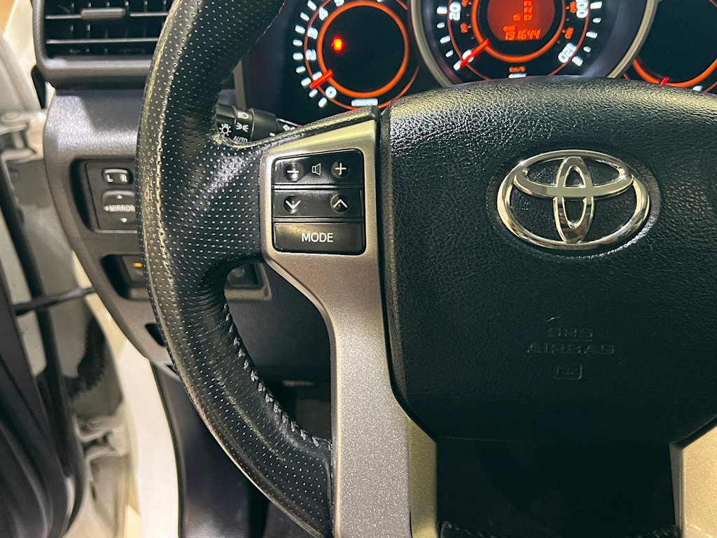 Thumbnail: 2012 Toyota 4Runner - 26