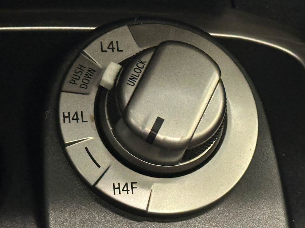 Thumbnail: 2018 Toyota 4Runner - 24