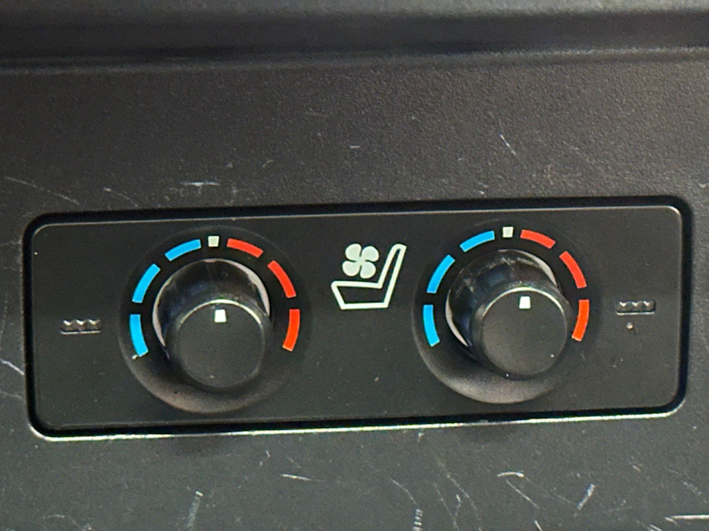 Thumbnail: 2018 Toyota 4Runner - 23