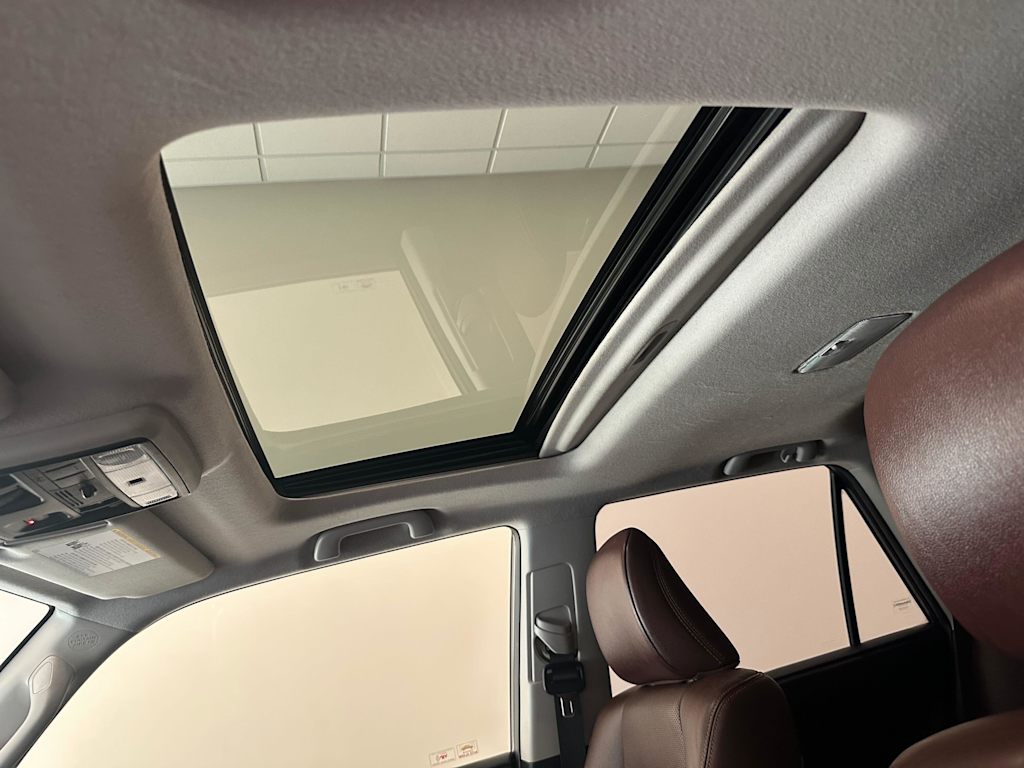 Thumbnail: 2018 Toyota 4Runner - 28