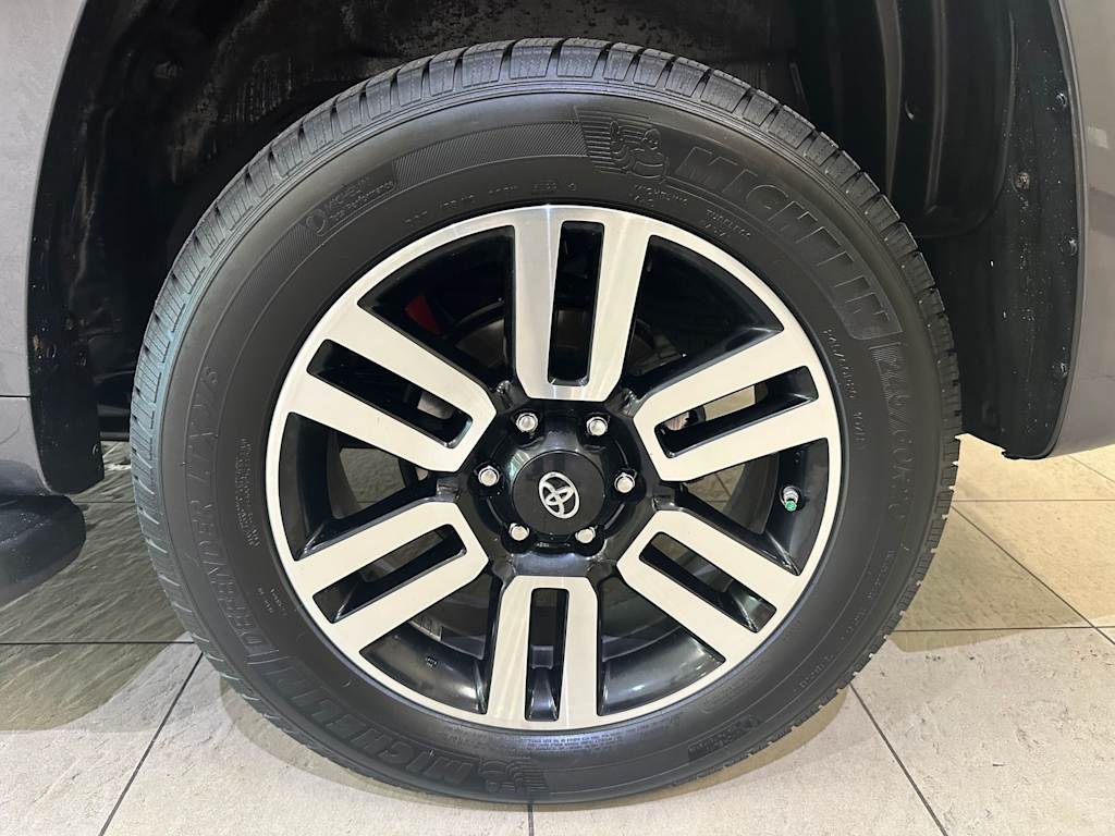 Thumbnail: 2018 Toyota 4Runner - 7