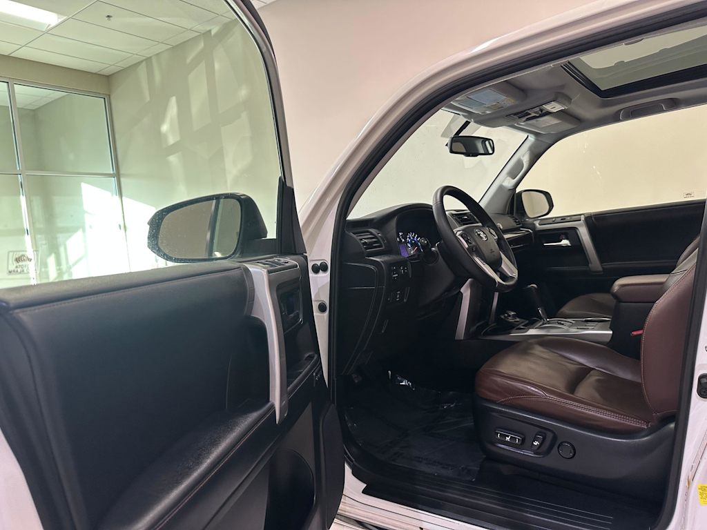 Thumbnail: 2018 Toyota 4Runner - 12