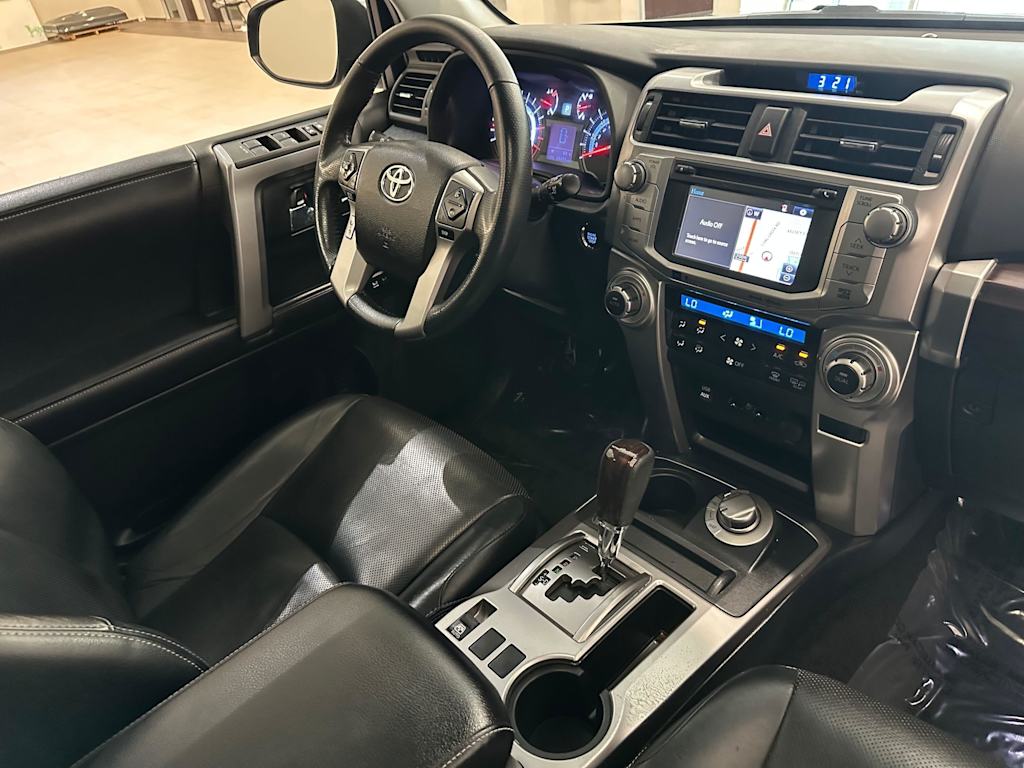 Thumbnail: 2019 Toyota 4Runner - 15