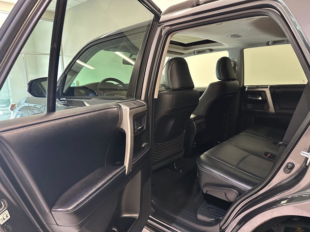 Thumbnail: 2019 Toyota 4Runner - 30