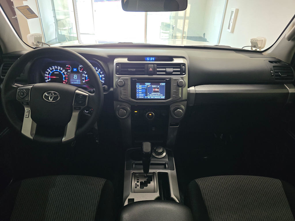 Thumbnail: 2017 Toyota 4Runner - 10