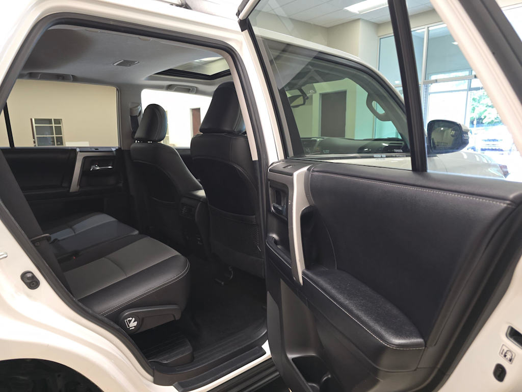 Thumbnail: 2019 Toyota 4Runner - 31