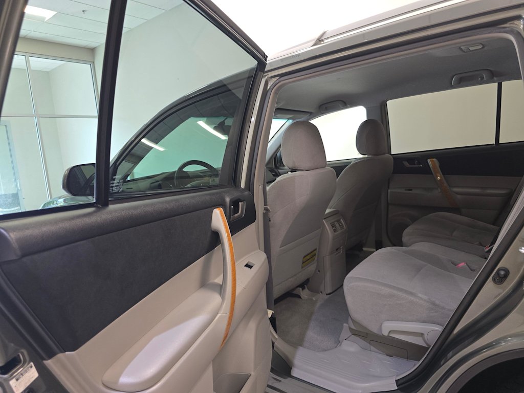Thumbnail: 2008 Toyota Highlander - 27