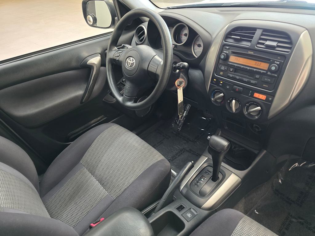 Thumbnail: 2005 Toyota RAV4 - 14