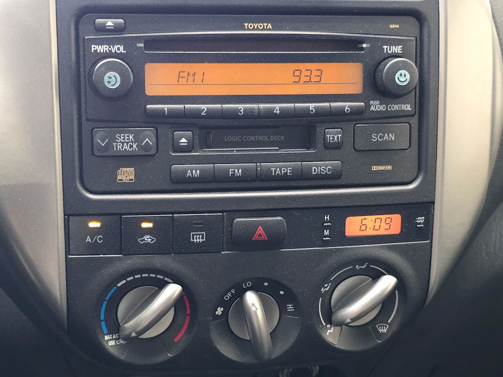 Thumbnail: 2005 Toyota RAV4 - 15
