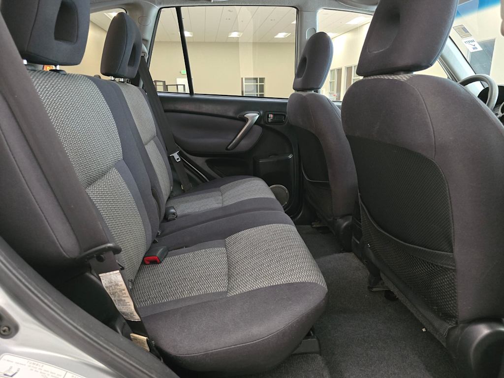 Thumbnail: 2005 Toyota RAV4 - 27
