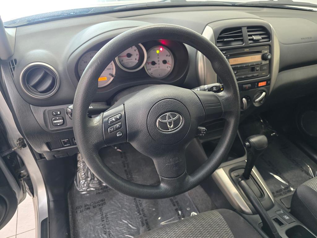 Thumbnail: 2005 Toyota RAV4 - 2