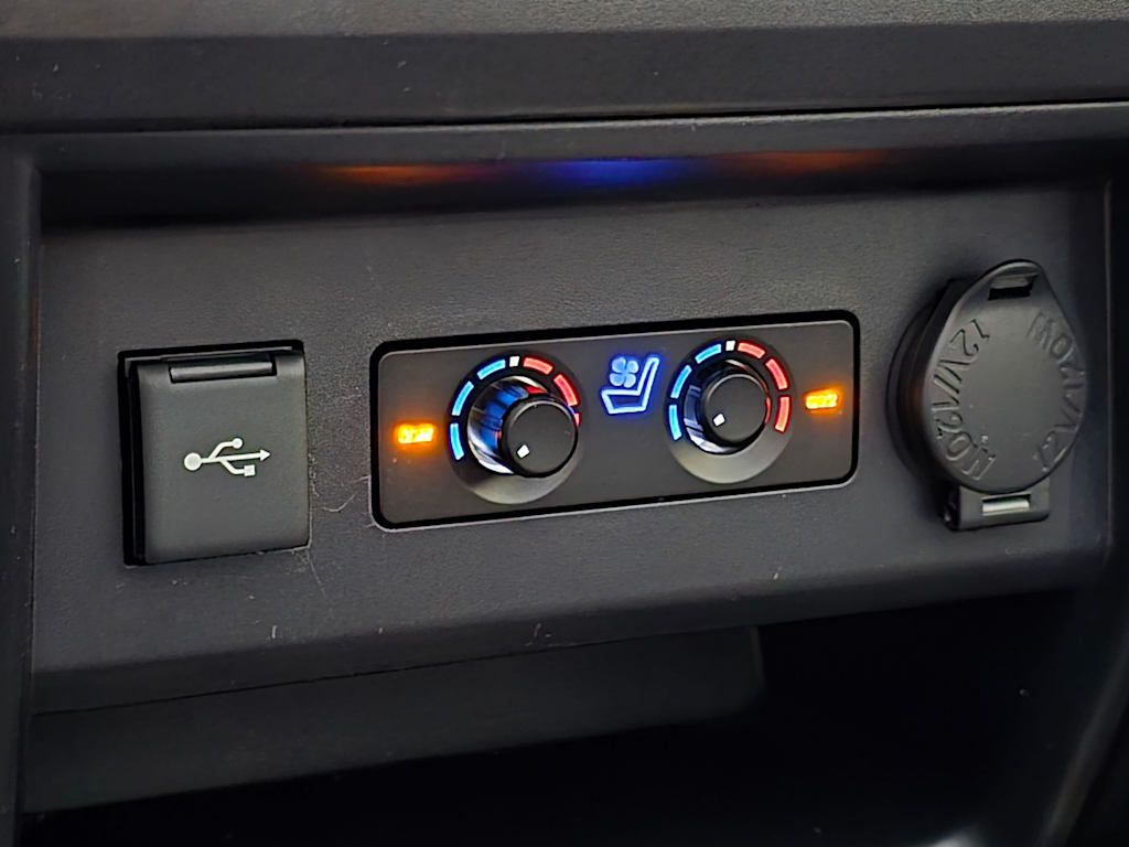 Thumbnail: 2021 Toyota 4Runner - 24