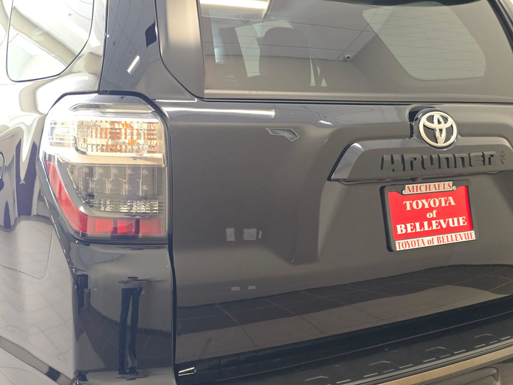 Thumbnail: 2021 Toyota 4Runner - 22