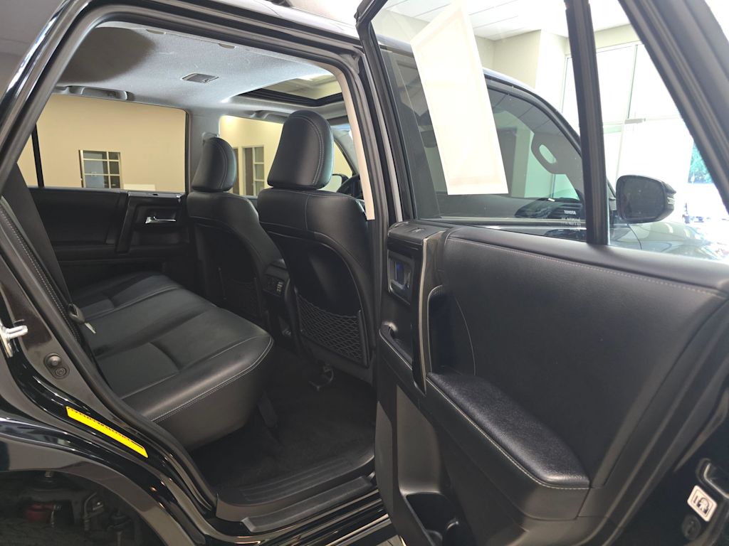 Thumbnail: 2021 Toyota 4Runner - 32
