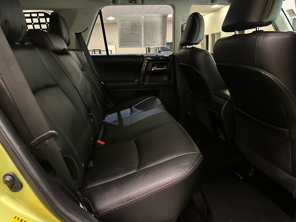 Thumbnail: 2022 Toyota 4Runner - 32