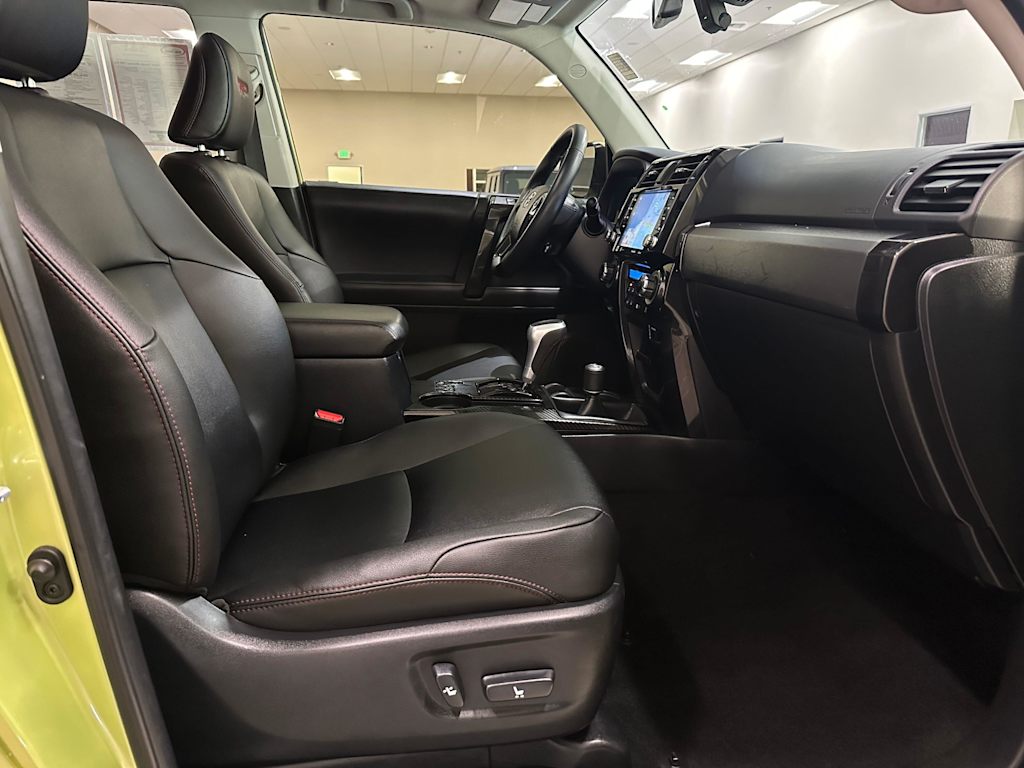 Thumbnail: 2022 Toyota 4Runner - 12