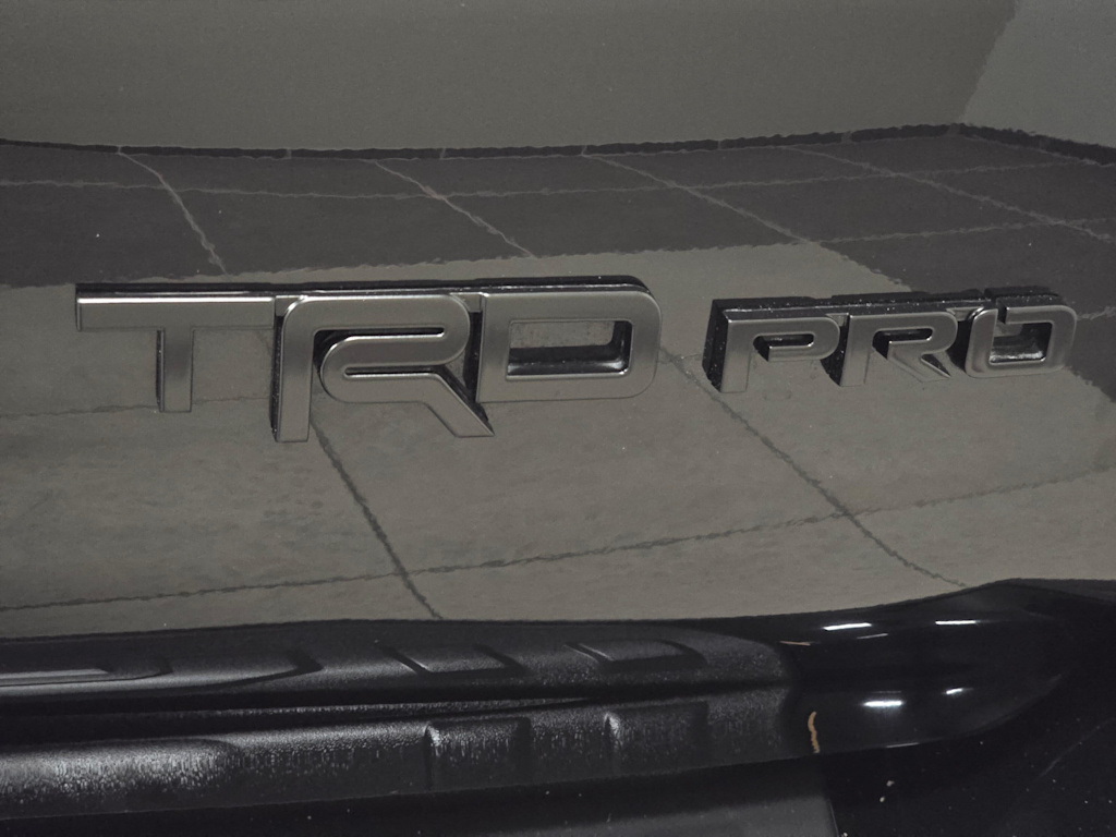 Thumbnail: 2021 Toyota 4Runner - 7