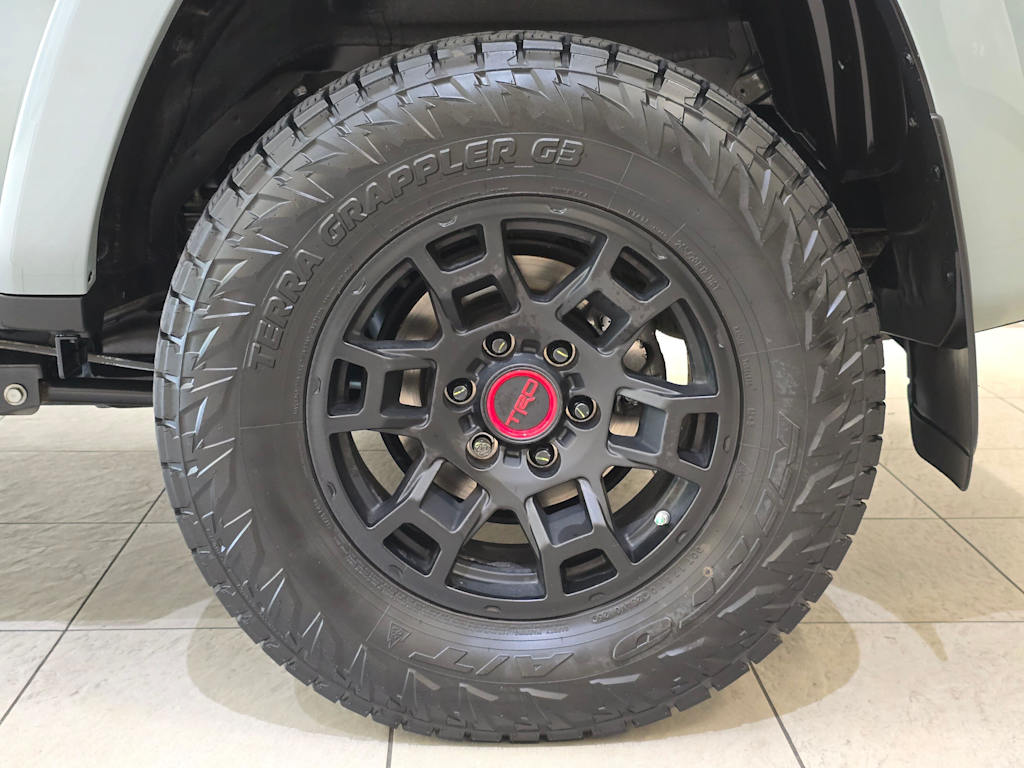 Thumbnail: 2021 Toyota 4Runner - 8