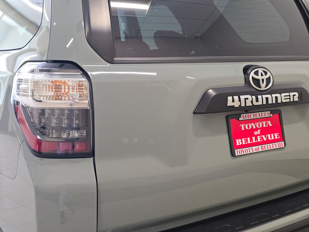Thumbnail: 2021 Toyota 4Runner - 22