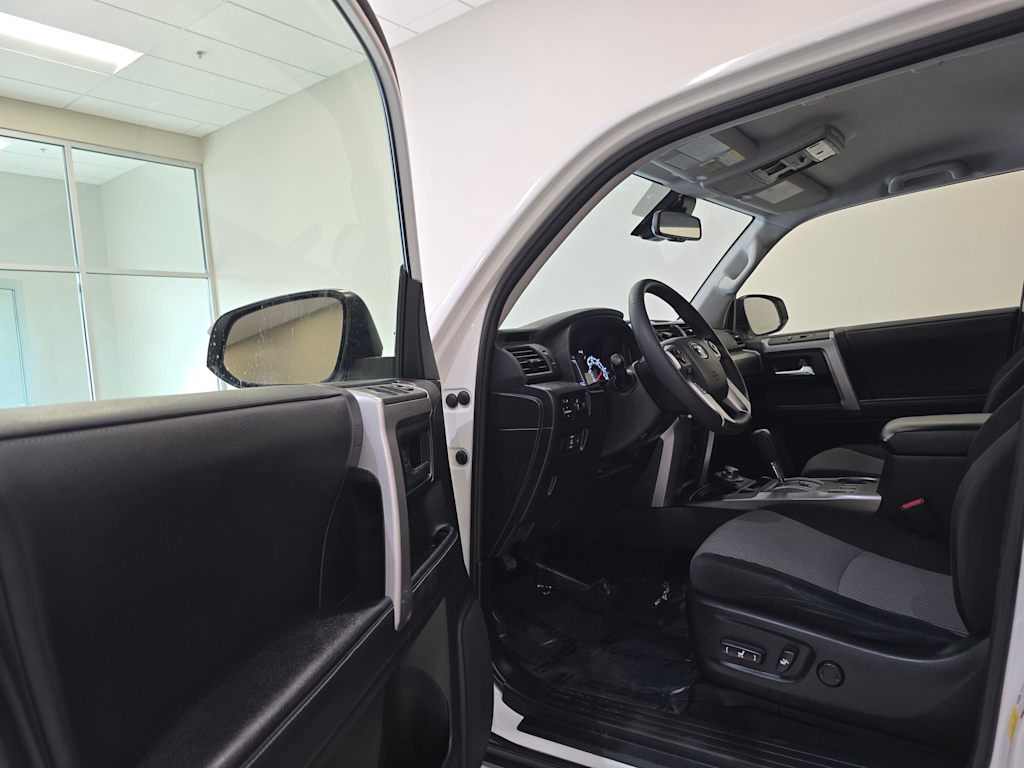 Thumbnail: 2022 Toyota 4Runner - 15