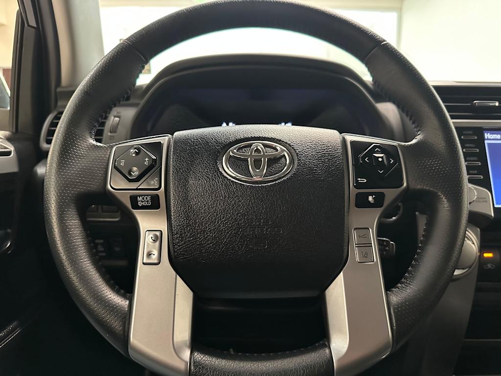 Thumbnail: 2022 Toyota 4Runner - 14