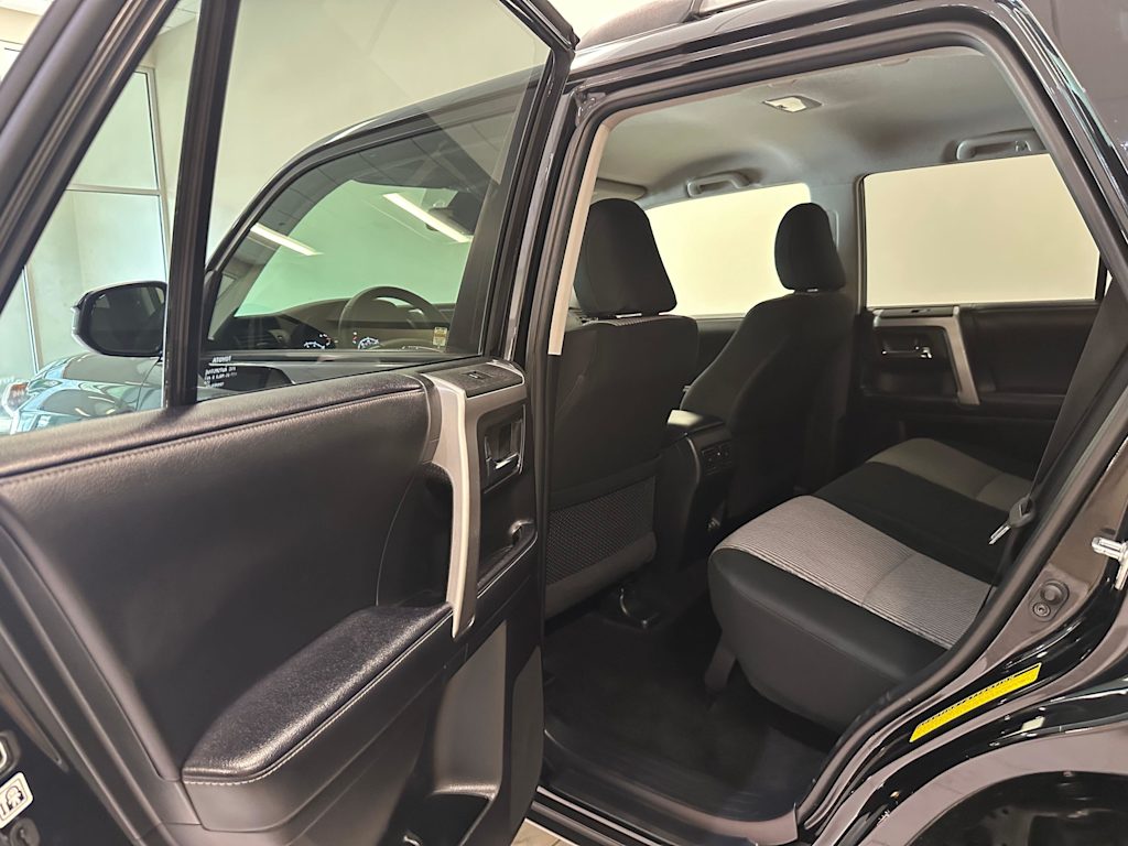 Thumbnail: 2022 Toyota 4Runner - 30