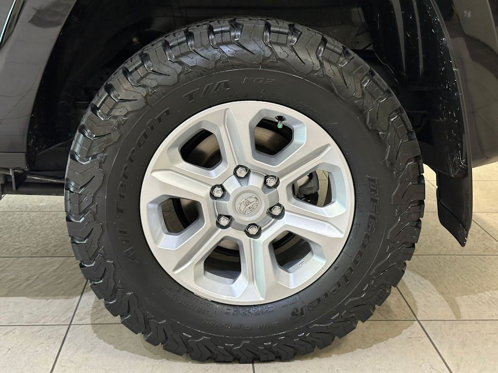 Thumbnail: 2022 Toyota 4Runner - 8