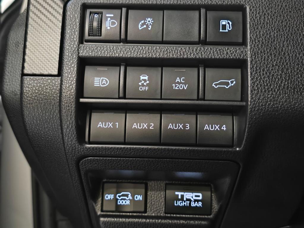 Thumbnail: 2025 Toyota 4Runner - 25