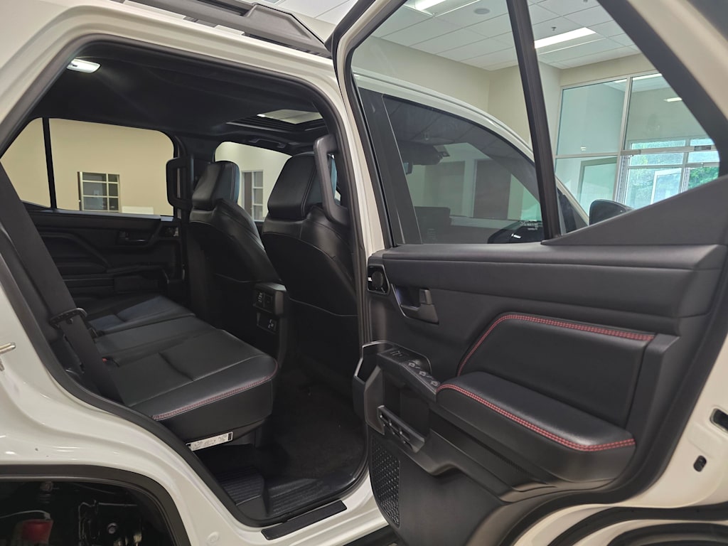 Thumbnail: 2025 Toyota 4Runner - 30