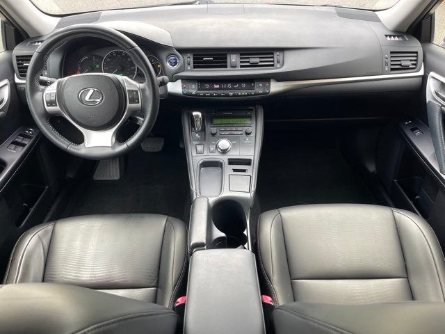 2013 Lexus CT 200h 10