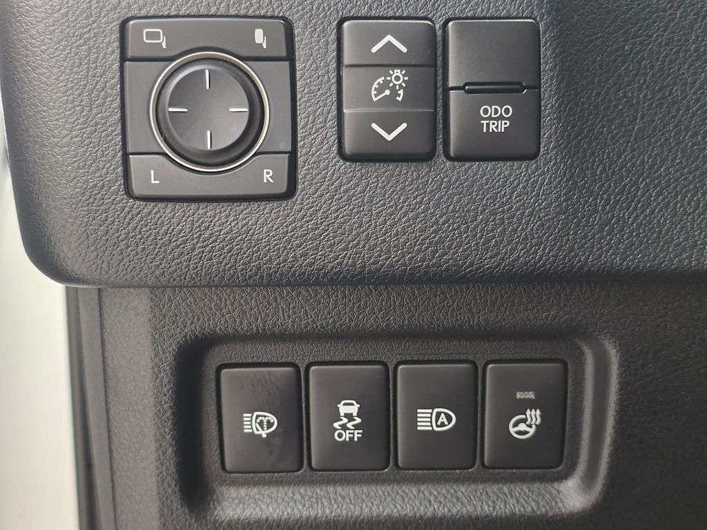 Thumbnail: 2021 Lexus GX - 26
