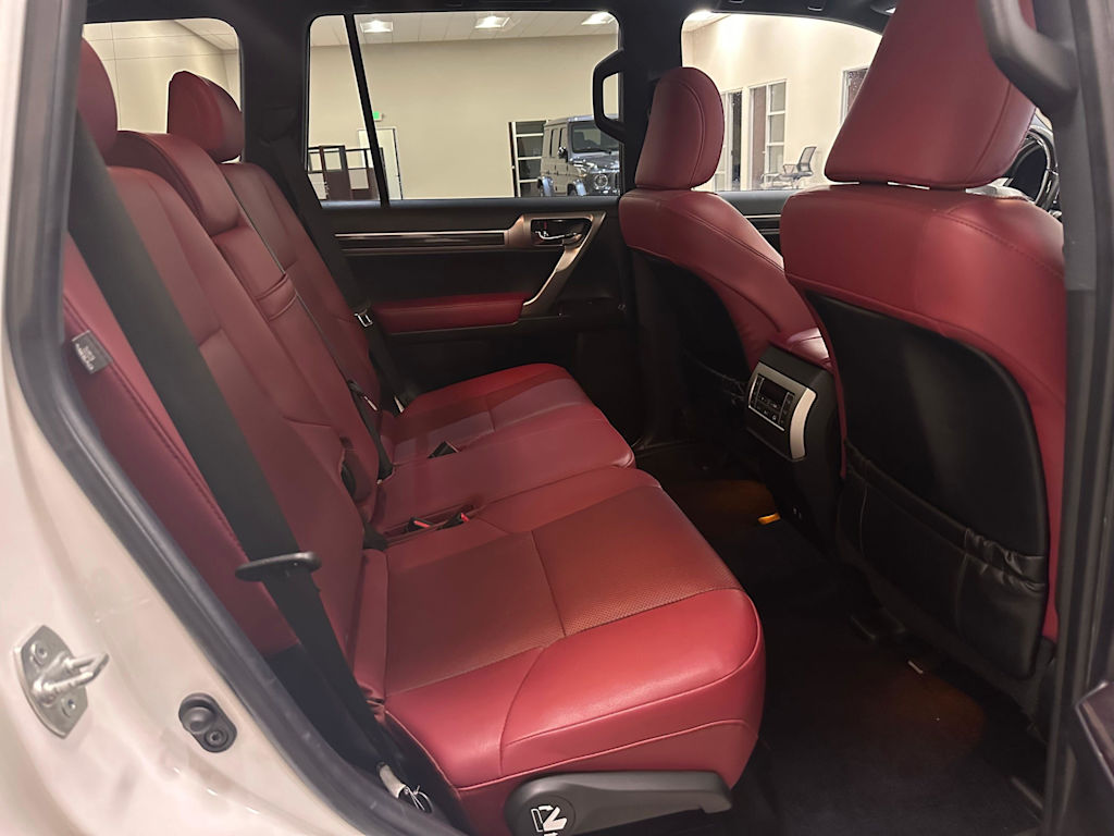 Thumbnail: 2021 Lexus GX - 30