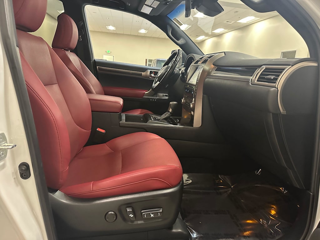 Thumbnail: 2021 Lexus GX - 11