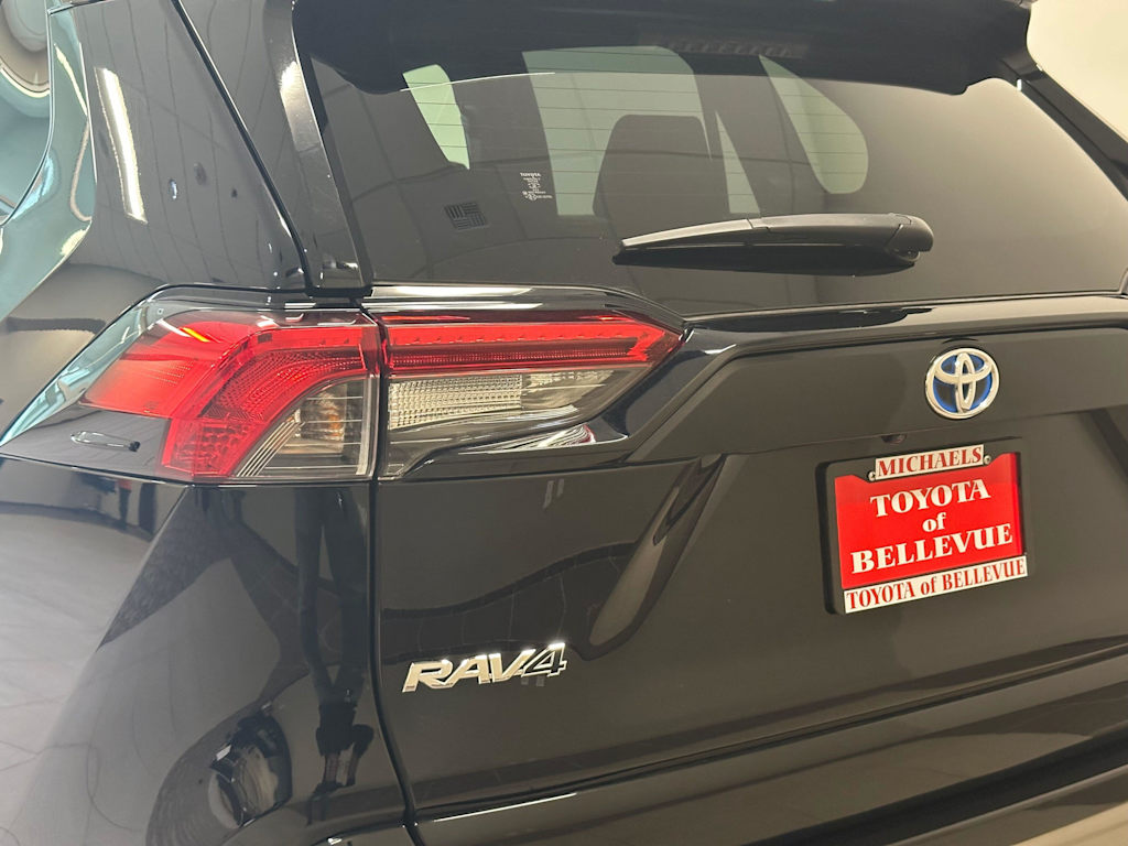 Thumbnail: 2024 Toyota RAV4 - 21
