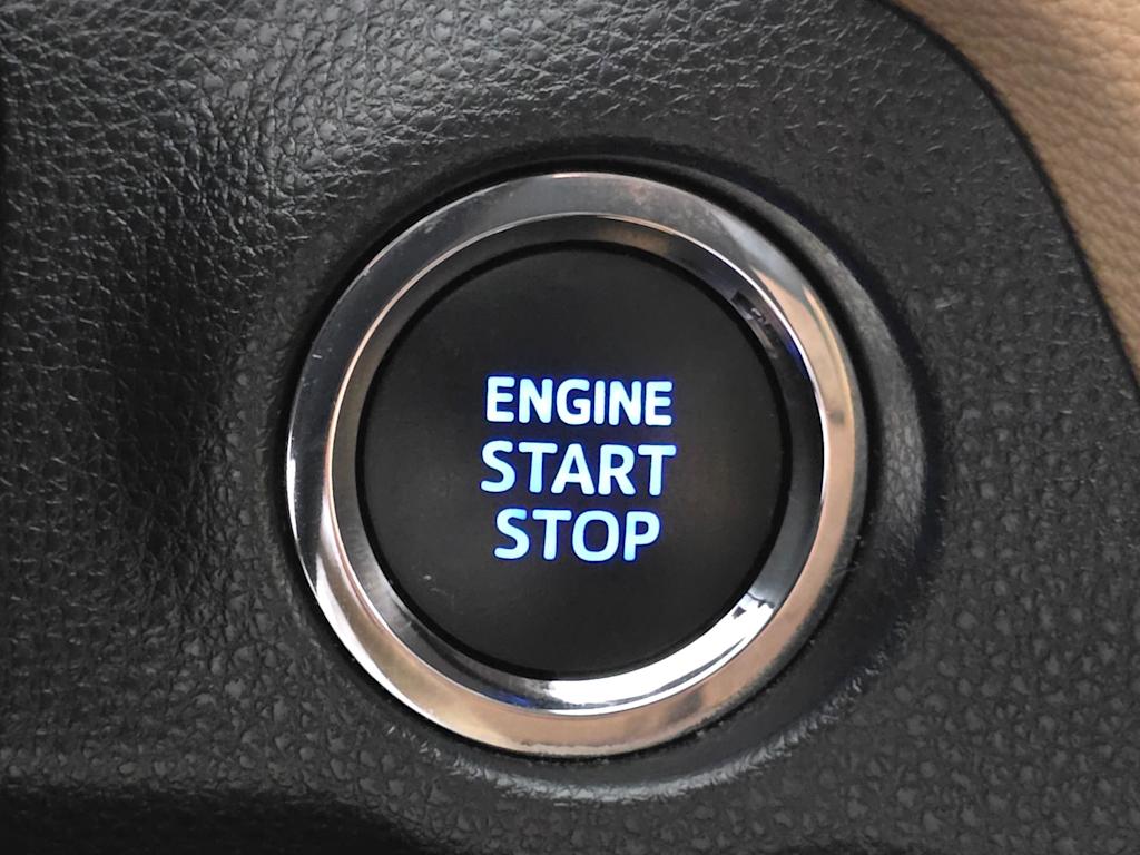 Thumbnail: 2019 Toyota RAV4 - 25