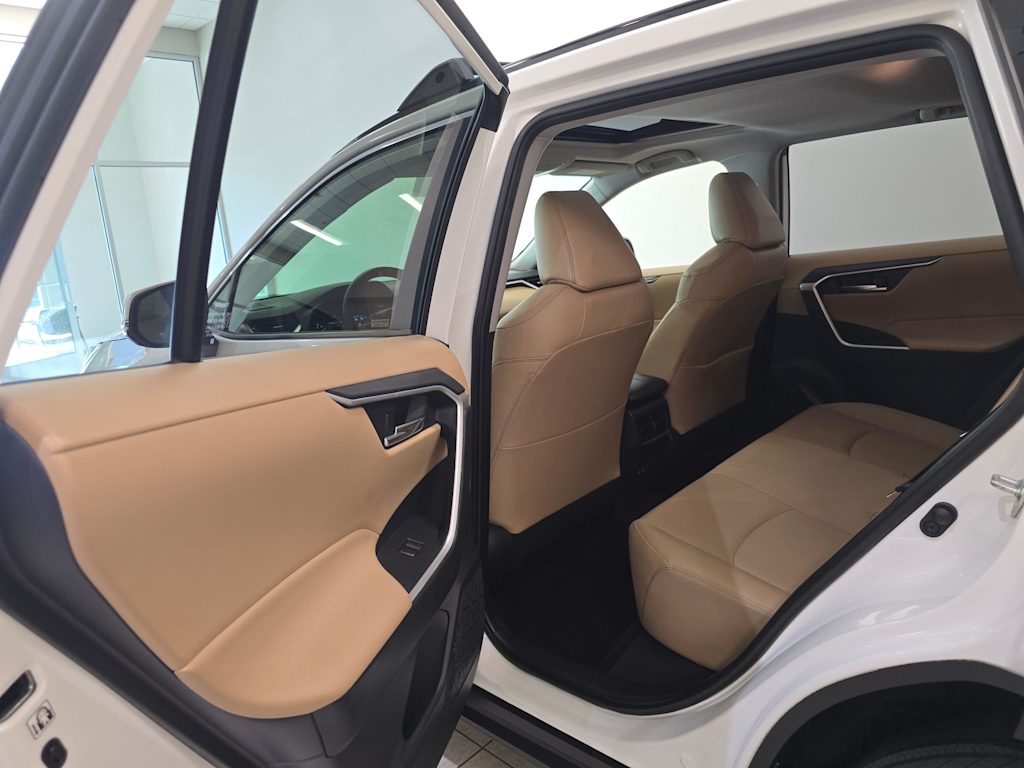 Thumbnail: 2019 Toyota RAV4 - 27