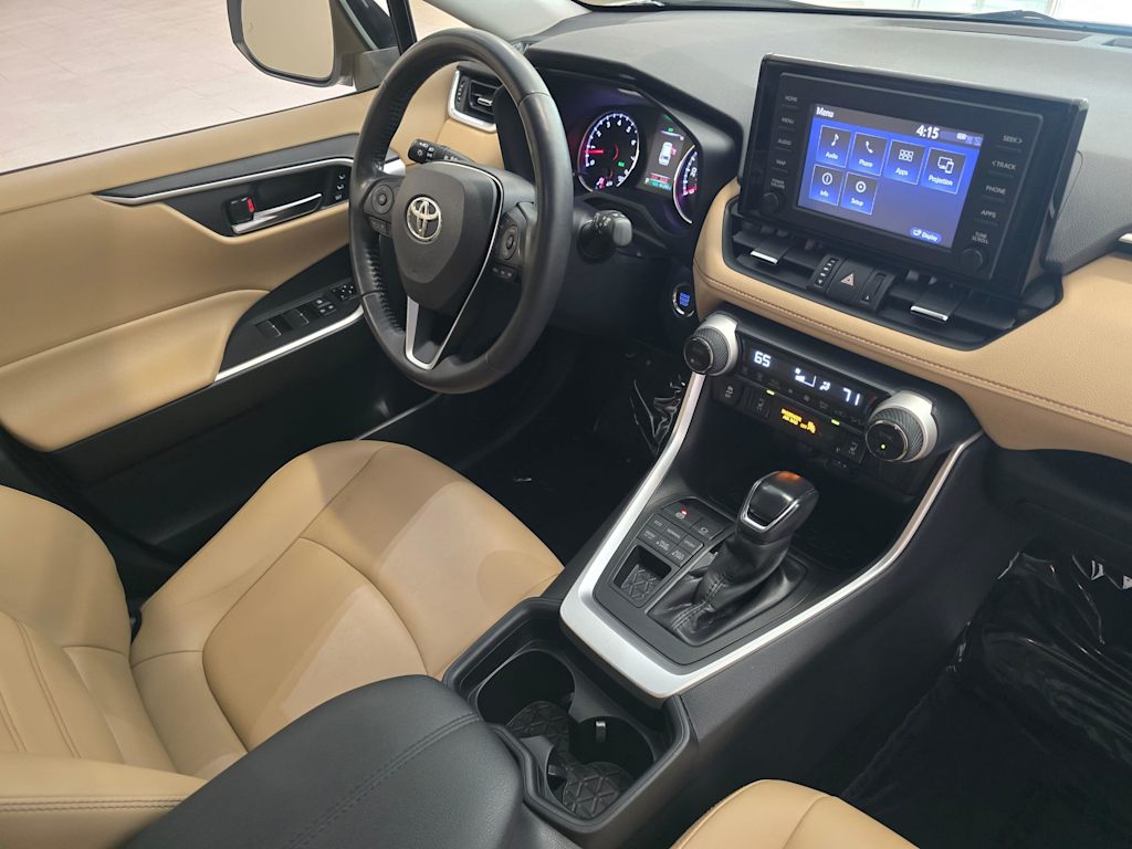 Thumbnail: 2019 Toyota RAV4 - 13